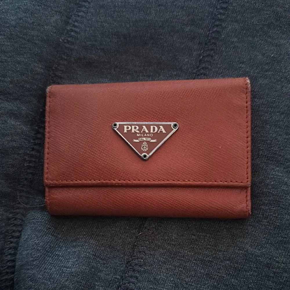 Prada Milano Orange 6 key Leather key holder silver hardware - Picture 1 of 14